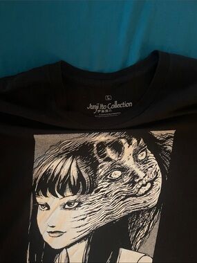 Hot Topic Black Short-Sleeve Junji Ito Graphic Tee